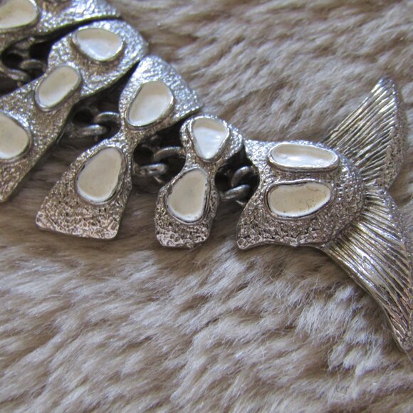 Vintage Jonette Jewelry skeletal fish necklace - Picture 5 of 7